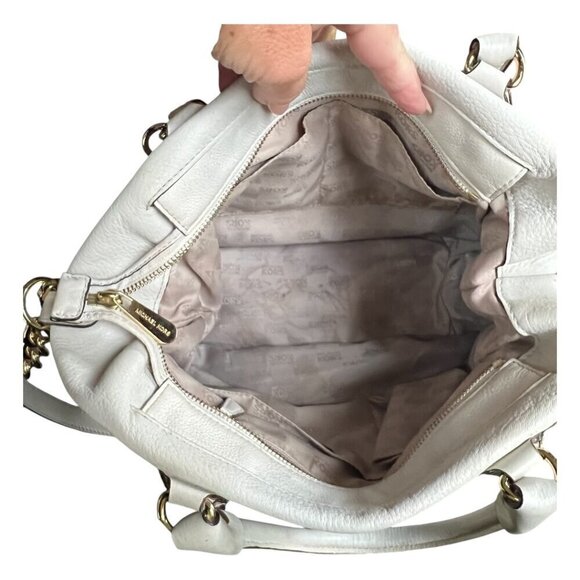 Michael Kors AUTHENTIC Vanilla Megan Lg Satchel Soft Pebbled Leather Handbag - Picture 5 of 12